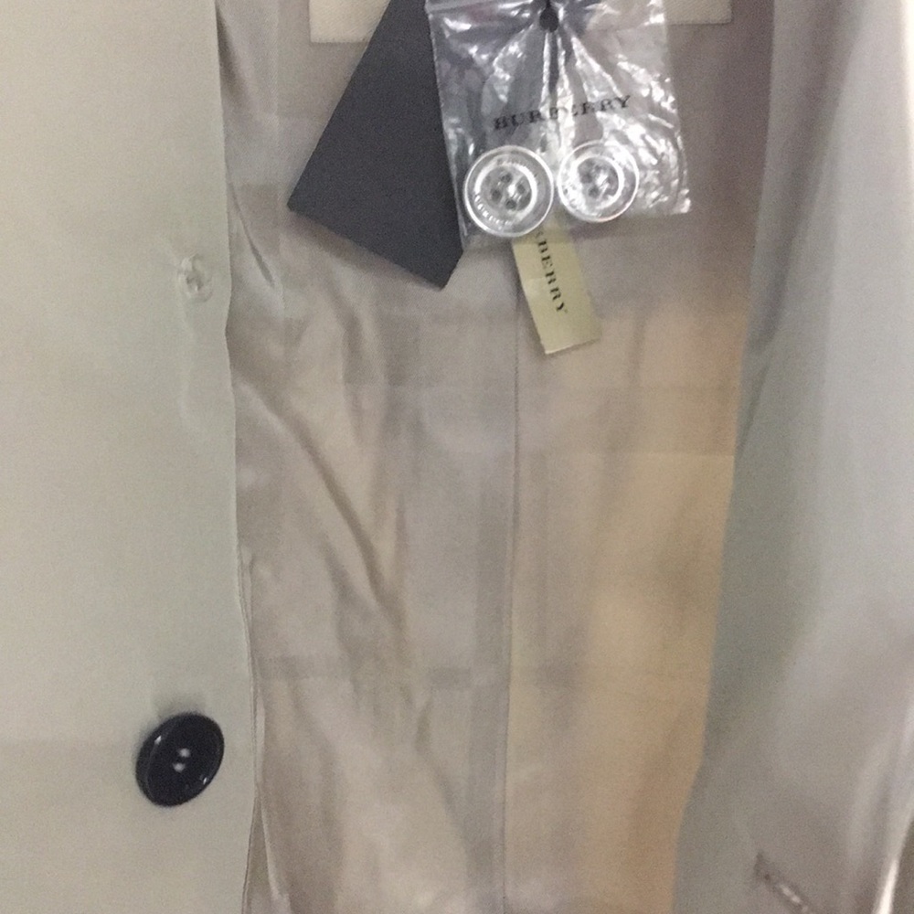 Burberry trench coat - Picture 4 of 7